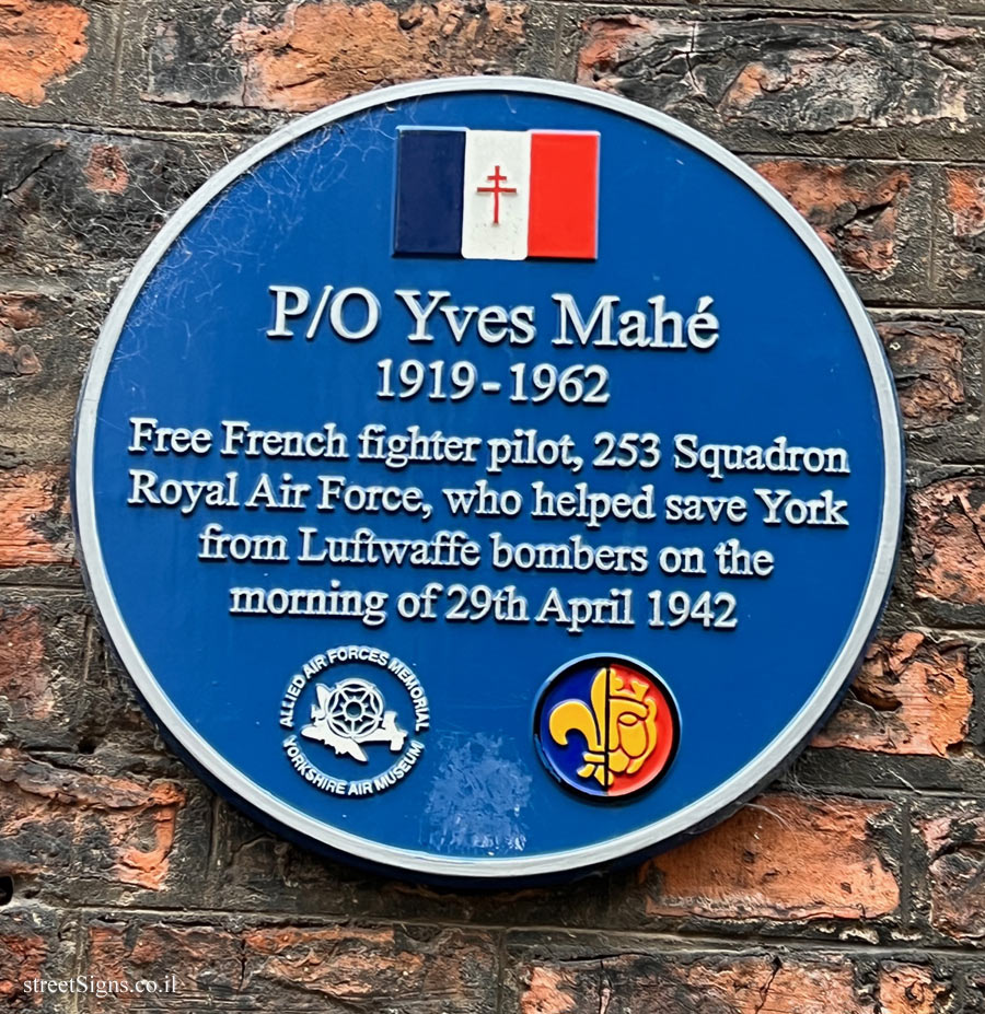 York - Commemorative plaque for the French pilot Yves Mahé