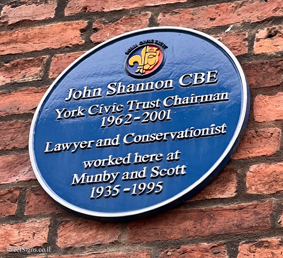 York - Commemorative plaque for the head of the York Civic Trust, John Shannon