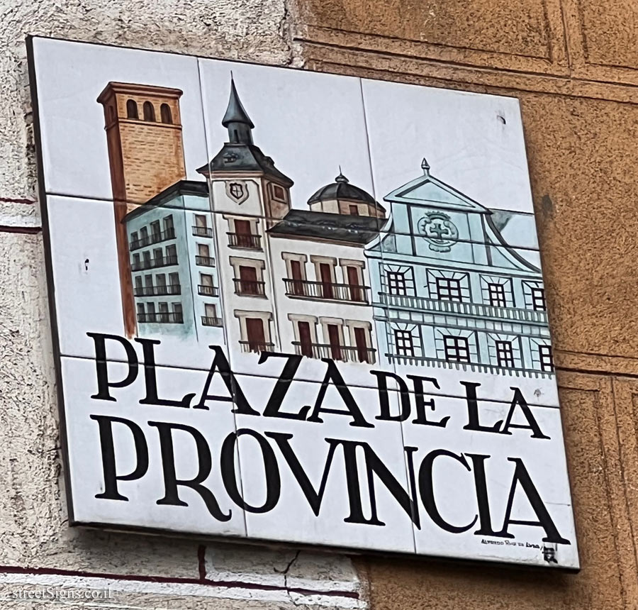 Madrid - Provincia square