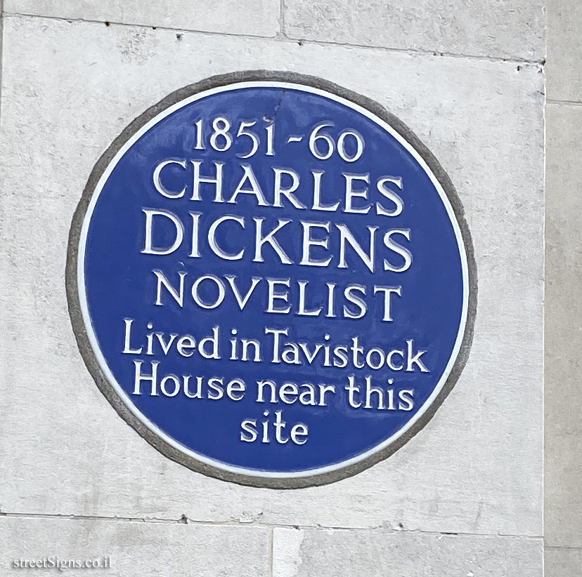 London - commemorative plaque in the house where Charles Dickens lived in the years 1851-1860