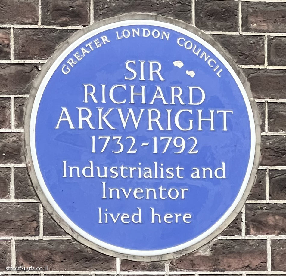 London - commemorative plaque at the place where the inventor Richard Arkwright lived