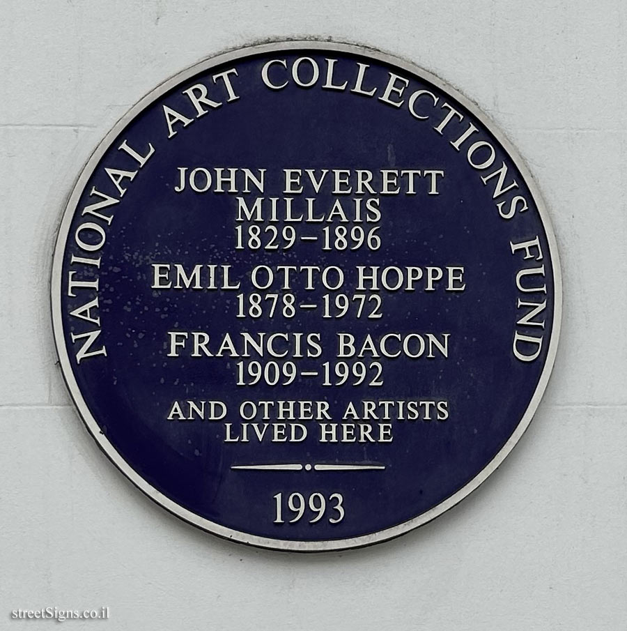 London - Commemorative plaque at the place where Millay, Hope and Francis Bacon lived