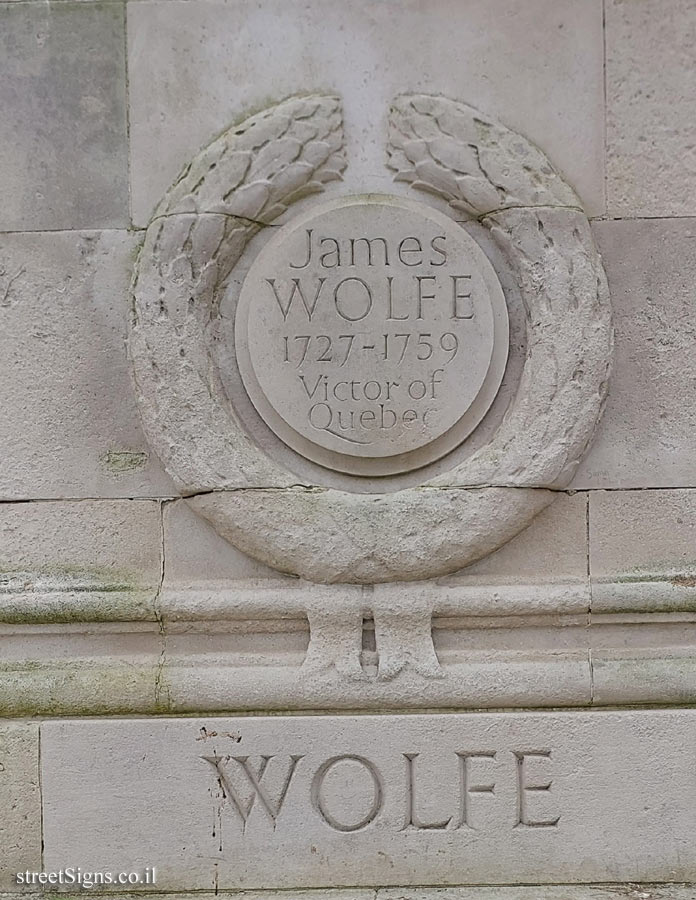 London - Greenwich - Statue of General James Wolfe
