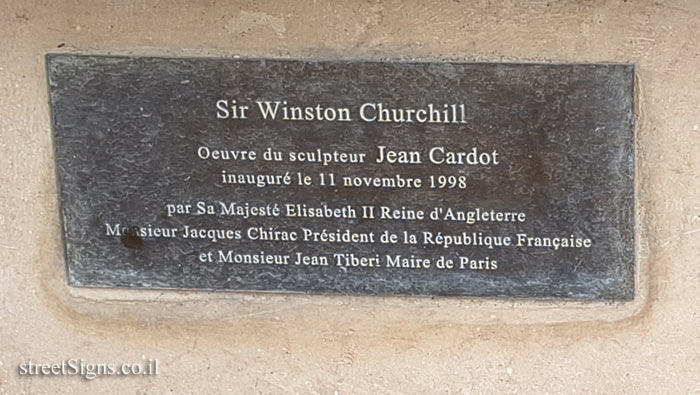 Paris - the statue of Sir Winston Churchill