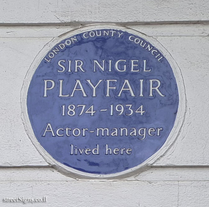 London - Commemorative plaque in the house where the actor Nigel Playfair lived