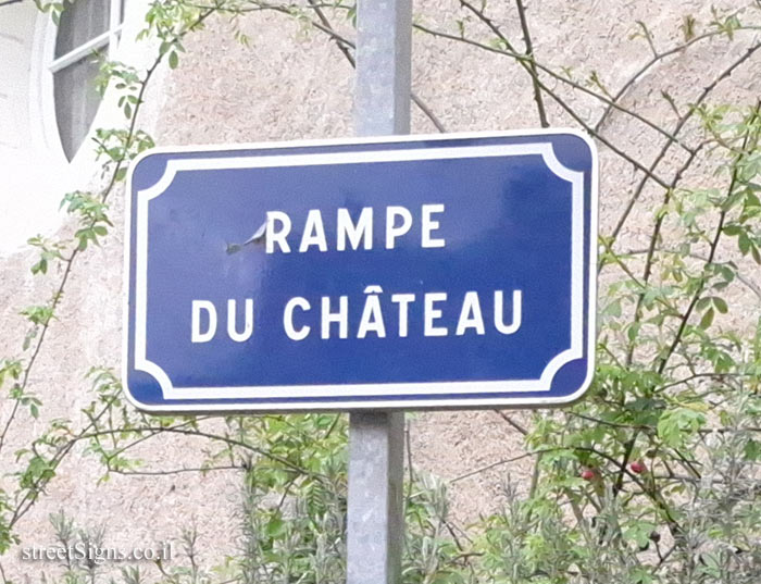 Chaumont-sur-Loire - rpe du Château Street